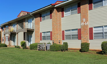 Millbrook Pointe Apartments in Millbrook, AL - Building Photo - Building Photo