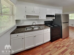 71 Sheila Ln in Powder Springs, GA - Building Photo - Building Photo