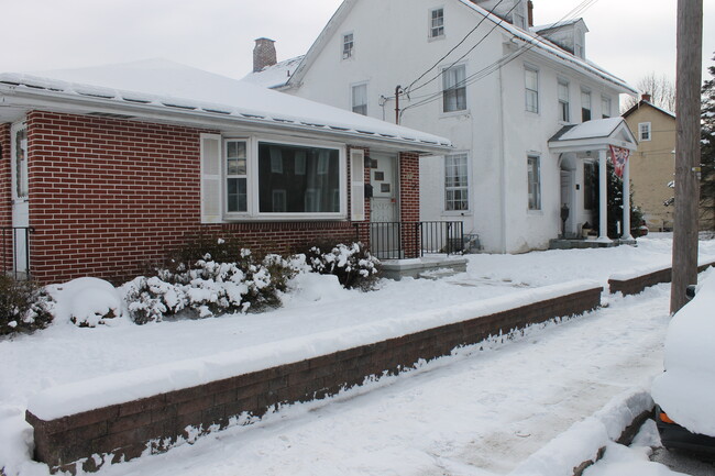 121 S Main St in Quakertown, PA - Building Photo - Building Photo