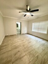 1285 NE 143rd St in North Miami, FL - Building Photo