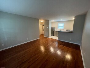 349 Wakefield Dr in Charlotte, NC - Building Photo - Building Photo
