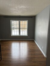 6048 Chasewood Pkwy, Unit 101 in Hopkins, MN - Building Photo - Building Photo