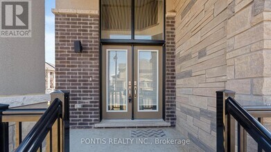 1 Brewis St in Brant, ON - Building Photo - Building Photo