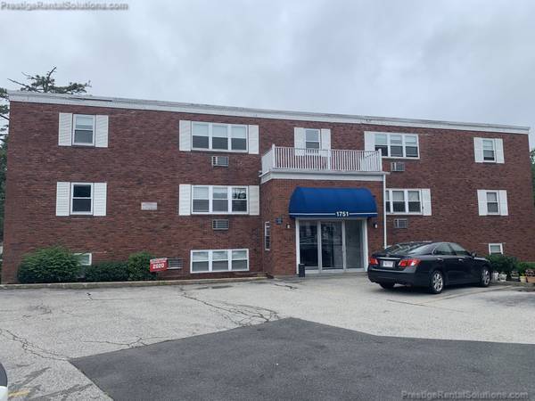 1751 Washington St, Unit 2 in Braintree, MA - Building Photo