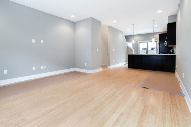 2554 Salmon St in Philadelphia, PA - Building Photo - Building Photo