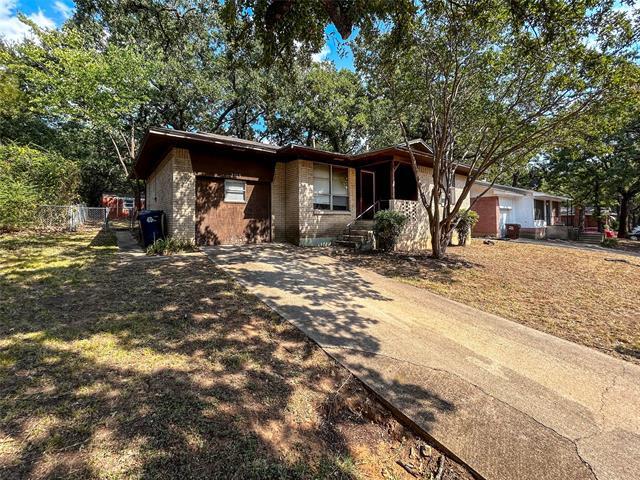 property at 2115 Mercedes Rd