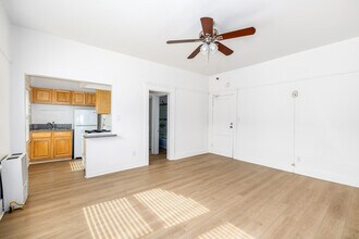 463 South Hartford Ave. in Los Angeles, CA - Foto de edificio - Interior Photo