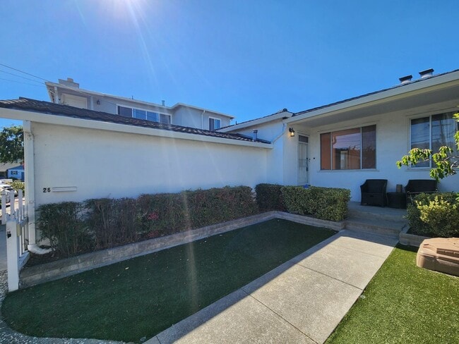 26 W 38th Ave in San Mateo, CA - Building Photo - Building Photo