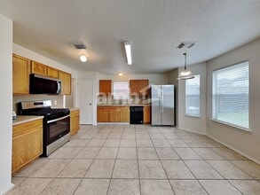 16403 Lynn Crest Ct in Houston, TX - Building Photo - Building Photo