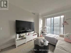 8-518 Water Walk Dr in Markham, ON - Building Photo - Building Photo