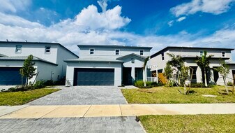 19479 SW 340th St, Unit 19479 in Homestead, FL - Building Photo