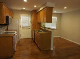 2201 Ridgeview, Unit 2201 in Kingsland, TX - Building Photo