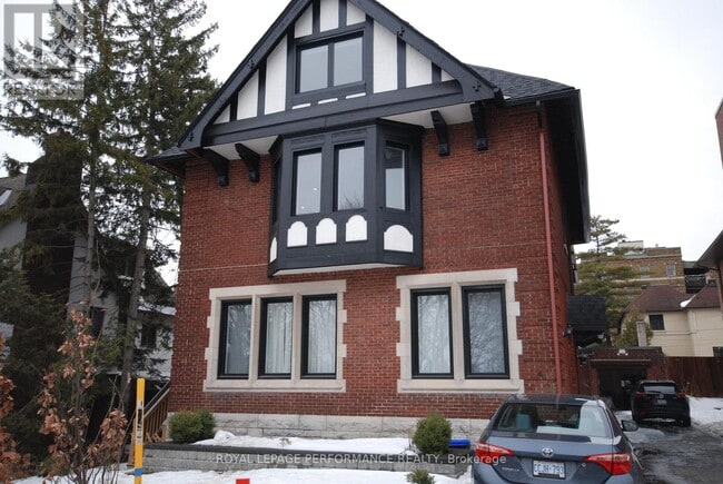 property at 4 Range Rd