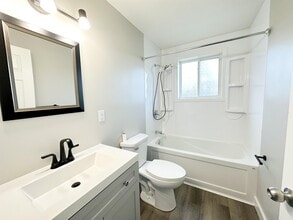 33 Dobbin St in Rothesay, NB - Building Photo - Building Photo
