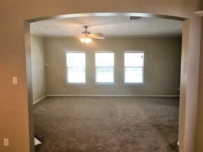 4503 Noble Ct in Baytown, TX - Foto de edificio - Building Photo