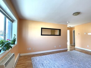 41 Walnut St in Waltham, MA - Building Photo - Building Photo