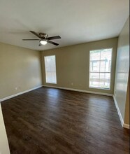 7200 W T C Jester Blvd in Houston, TX - Building Photo - Building Photo