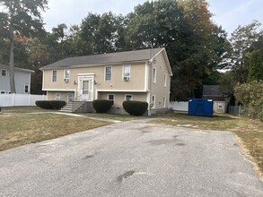11 2nd Ave in Leominster, MA - Building Photo - Building Photo