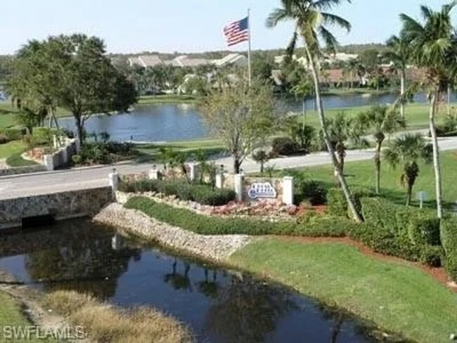 12520 Cold Stream Dr in Ft. Myers, FL - Foto de edificio - Building Photo