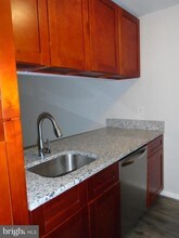 6800 Rapid Water Way-Unit -201 in Glen Burnie, MD - Foto de edificio - Building Photo