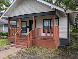 614 Euclid St in Beaumont, TX - Building Photo