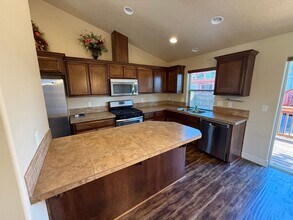 20661 Tango Creek Ave in Bend, OR - Building Photo - Building Photo