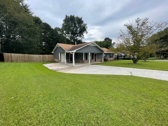 property at 20 Southern Woods Dr NE