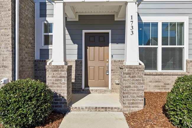 property at 1733 Frodo Wy