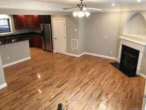 7013 Elm Hill Ct in Charlotte, NC - Building Photo - Building Photo