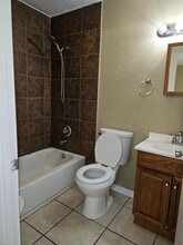 2730 NE 49th Ave, Unit 2 in Ocala, FL - Foto de edificio - Building Photo