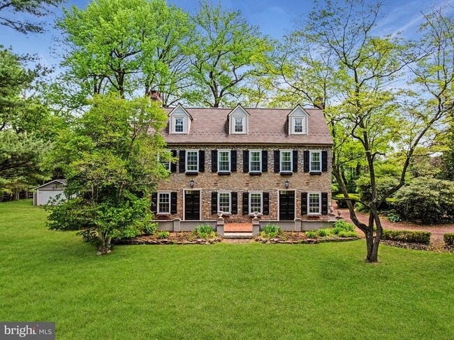 209 N Bellevue Ave