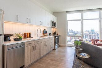 345 Baldwin Ave in Jersey City, NJ - Foto de edificio - Interior Photo