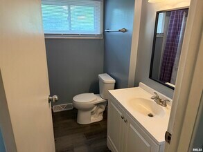 2624 N Renwood Ave in Peoria, IL - Building Photo - Building Photo