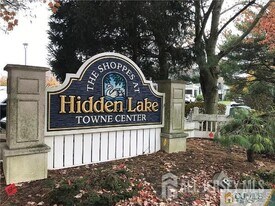 161 Willowbrook Dr in North Brunswick, NJ - Building Photo