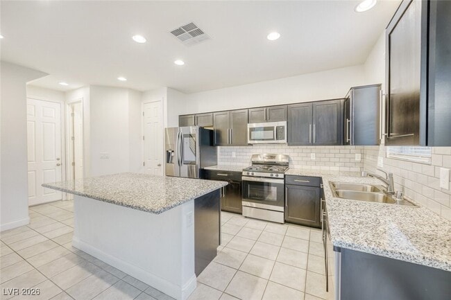 10426 Mount Charleston Ave in Las Vegas, NV - Foto de edificio - Building Photo