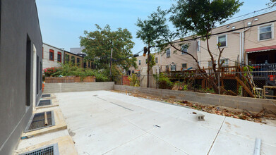 1112 DeKalb Ave in Brooklyn, NY - Building Photo - Building Photo