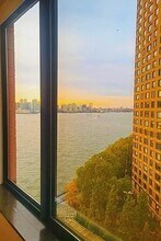 380 Rector Pl in New York, NY - Foto de edificio - Building Photo