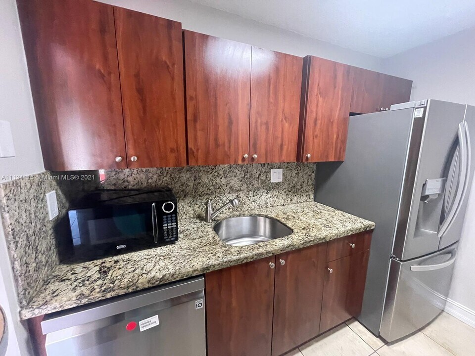 7403 SW 152nd Ave-Unit -203-2 in Miami, FL - Building Photo