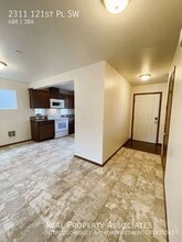 2311 121st Pl SW in Everett, WA - Foto de edificio - Building Photo