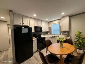 1056 Revere Ln in Kalamazoo, MI - Building Photo