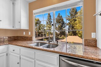 175 Vía Contento in Rancho Santa Margarita, CA - Building Photo - Building Photo