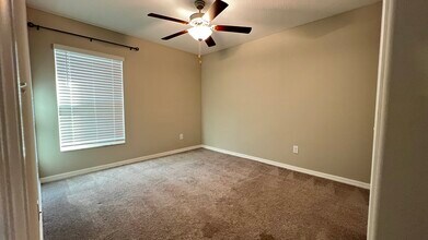 31289 Barrel Wave Way in Zephyrhills, FL - Building Photo - Building Photo