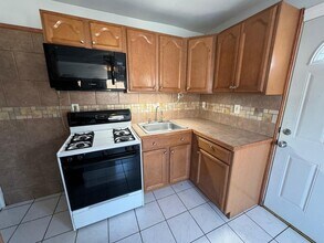 1834 Illinois St in Des Plaines, IL - Building Photo - Building Photo