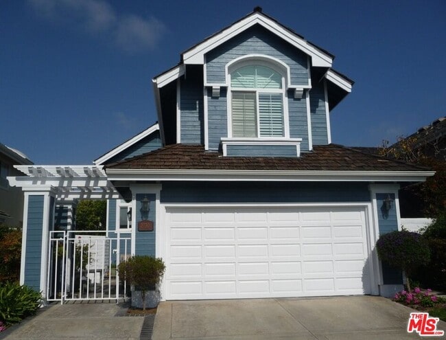property at 2730 Point Del Mar
