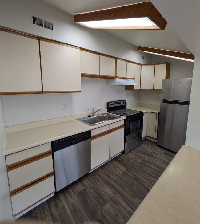 15907 W 8th Pl in Golden, CO - Building Photo - Building Photo