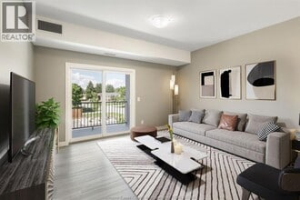 1840 Cabana Road E in Windsor, ON - Building Photo - Building Photo