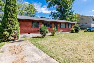 382 Smitherman Rd in Ringgold, GA - Building Photo - Building Photo