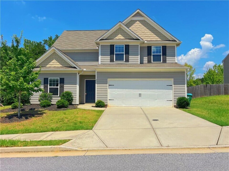 279 Darling Ln in Pendergrass, GA - Foto de edificio