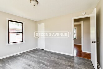 7215 Earl Dr in Louisville, KY - Building Photo - Building Photo