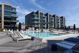 15 Morris Ave, Unit 405 in Long Branch, NJ - Building Photo